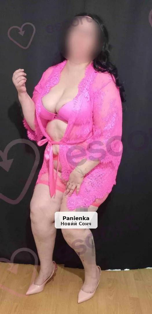 Oliwia - Pregnant Woman Invites You for Meetings