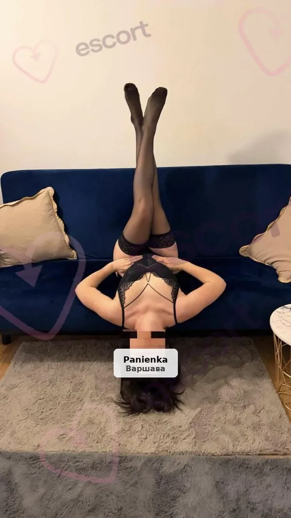 Attractive 21yo GFE Layla