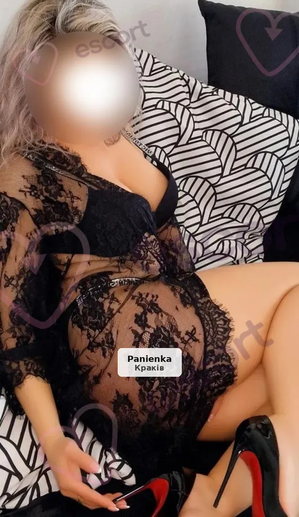 Namiętna blondynka spełni Twoje fantazje