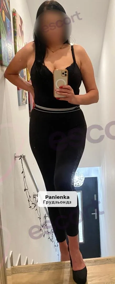 Atrakcyjna Alicja zaprasza