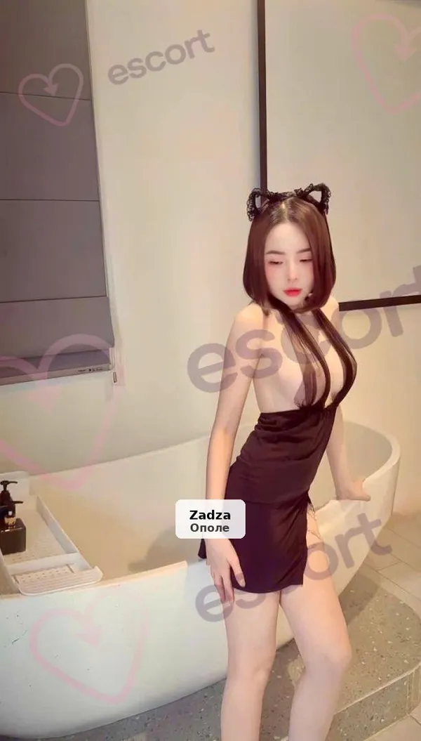 Rose Baby - очаровательная азиатка
