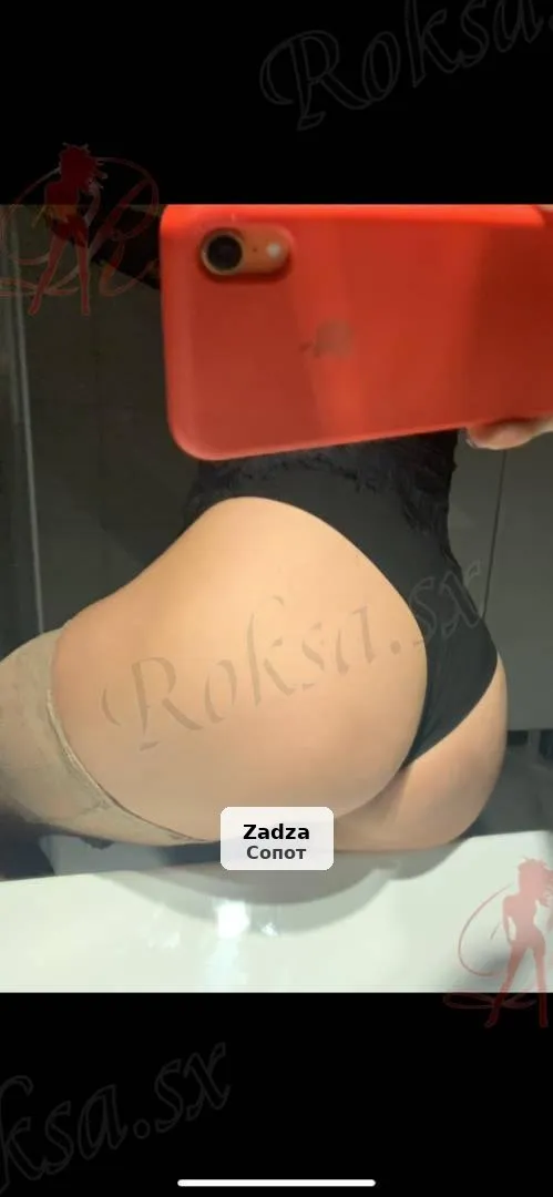 Sexy Roxi zaprasza