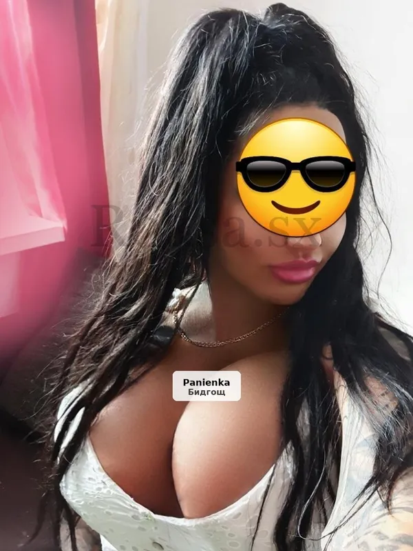 Karmella: Young Lover with a 10/10 Bust