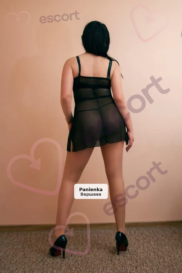 Nimfomanka oferująca seks analny - 100 PLN za pół godziny