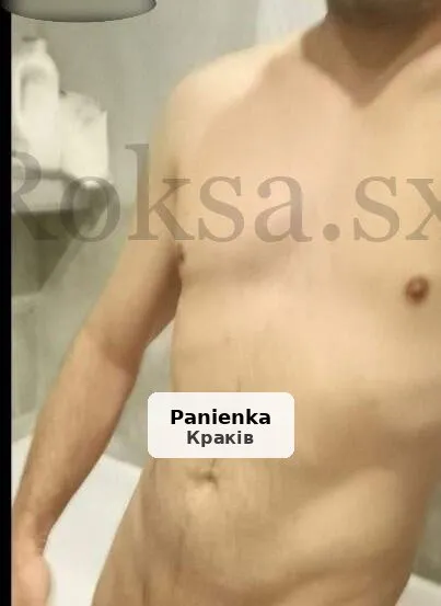 Dyskretny żonaty mężczyzna zaprasza do relacji