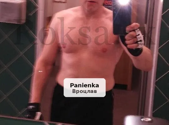Przystojny mężczyzna zaprasza na pieszczoty - Wrocław