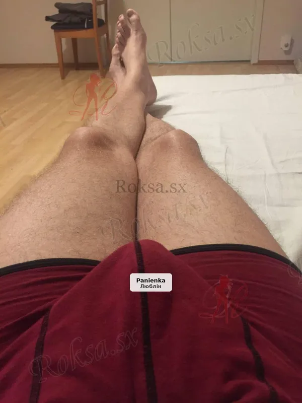 Submissive Man Seeks Firm Mistress - Femdom