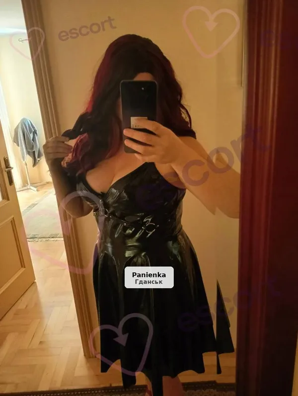 Deliciously Sensual Meeting with an Alluring Woman