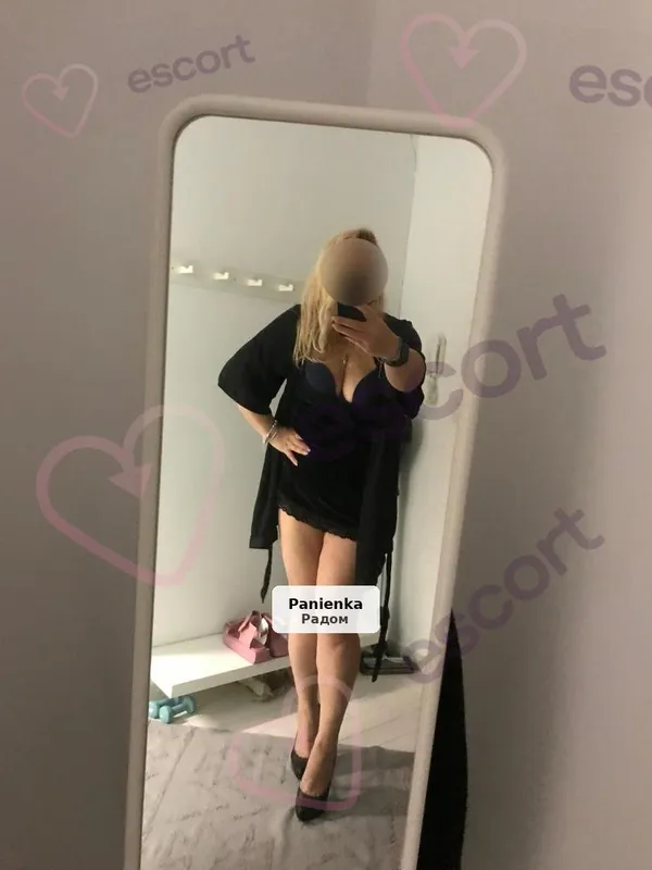 Miła blondynka - prywatne spotkania w domu