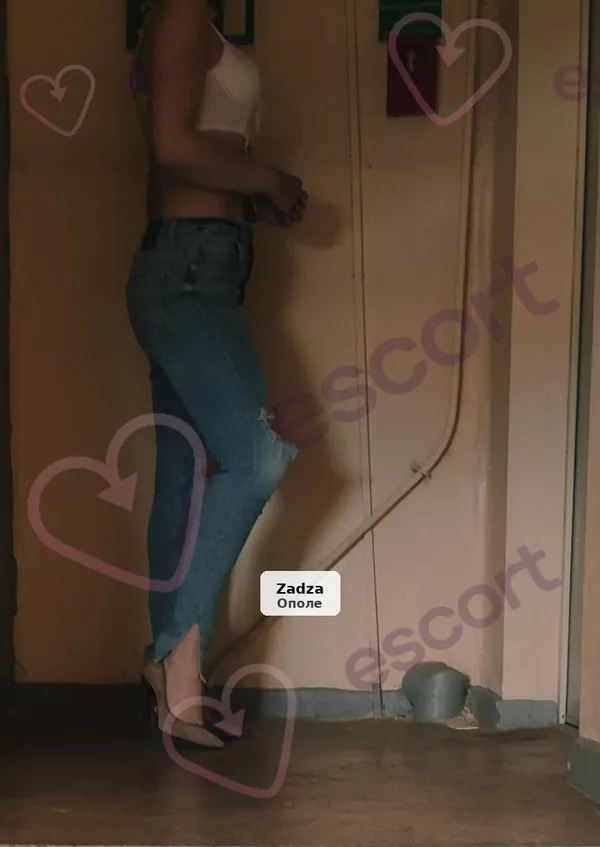 Wyjazdy BDSM z temperamentną i piękną dziewczyną