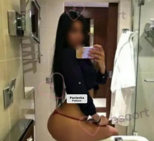 Martyna - Elegant Private Meetings