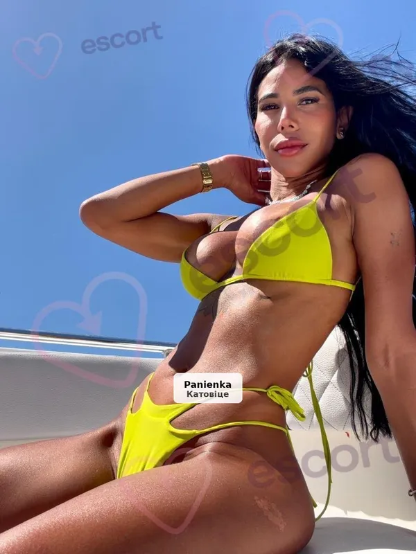 Ambar Latina – Sensual Latina for Relaxing Moments