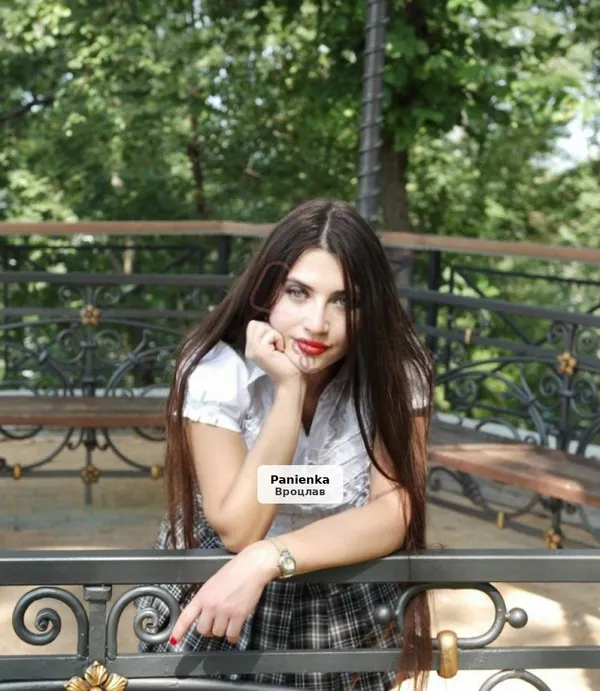 Елегантна та незалежна дама