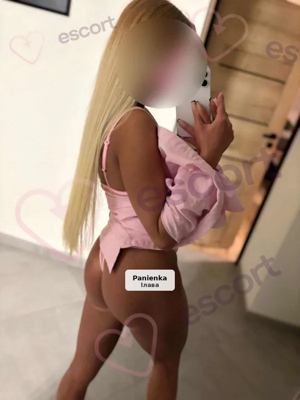 Zmysłowa blondynka zaprasza na spotkanie pełne emocji