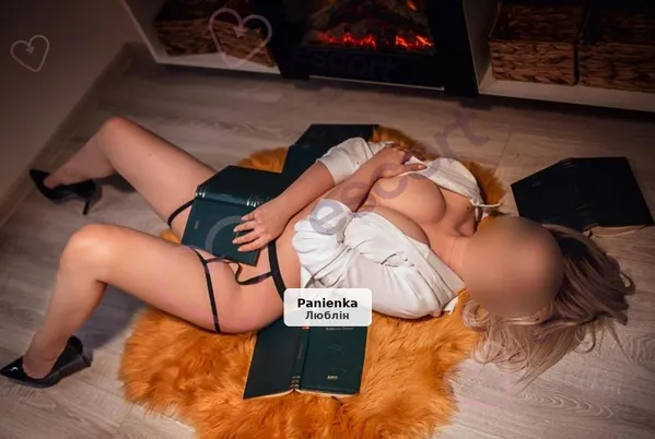 Charming Blonde Gosia - Unforgettable GFE Moments