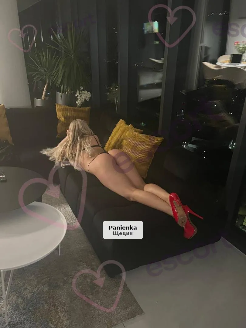 Elise – 21-letnia blondynka i masaż Nuru - 1/7
