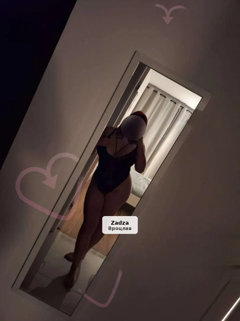 Atrakcyjna BBW – pełne kształty i gorące doznania - 1/5