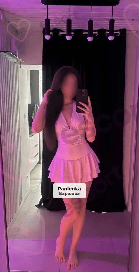 Gorący striptiz i spotkania - Aurelia - 1/4