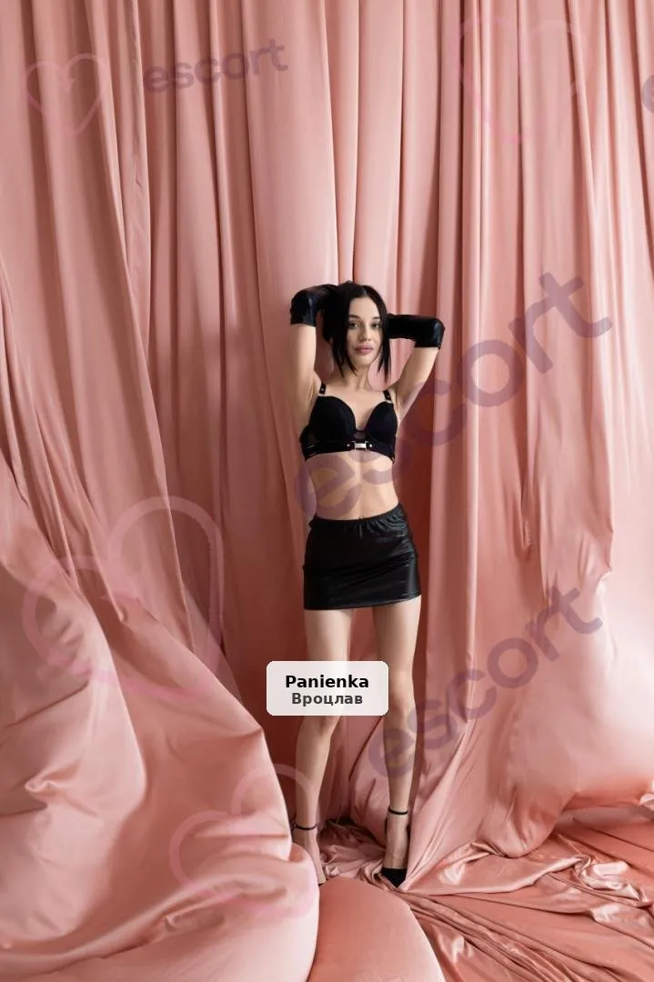 Milana – 19-letnia brunetka pełna namiętności - 1/3