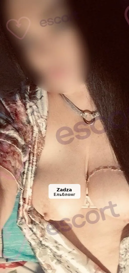 Ilona – zmysłowa brunetka - 1/8