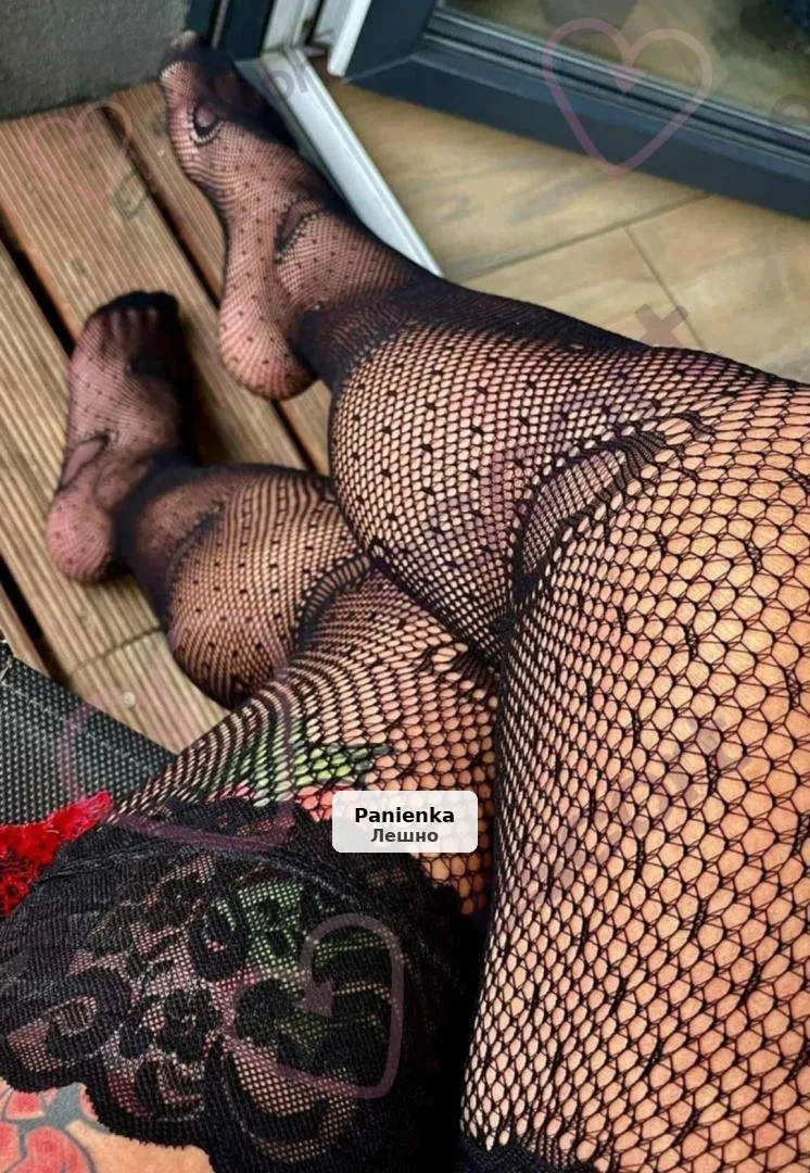 Atrakcyjna MILF - niedziela i poniedziałek - 1/5