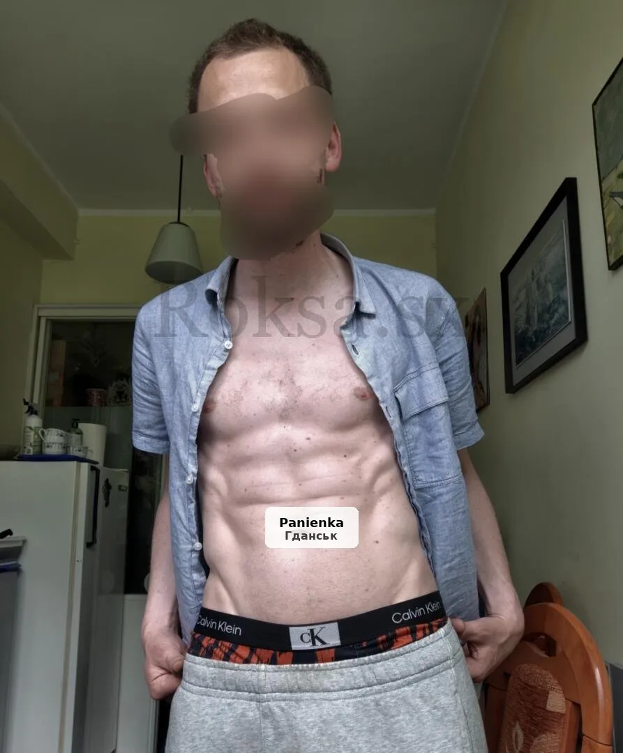 Athletic Paul - meetings with a woman or couple - 1/2