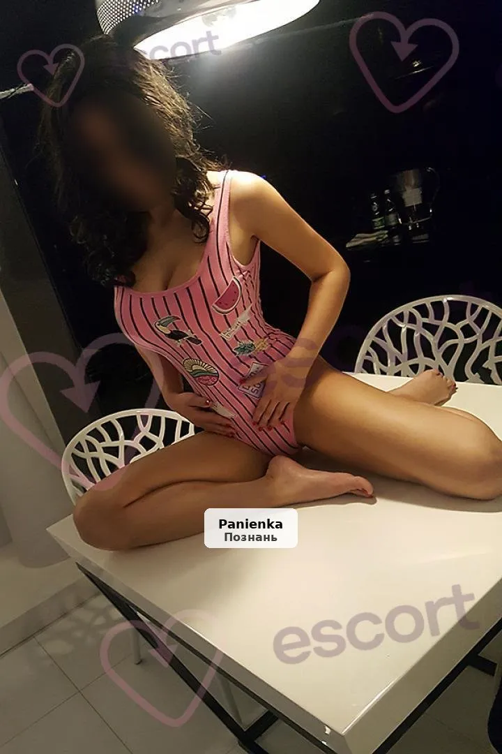 Urocza Klaudia – zapraszam na spotkanie - 1/8