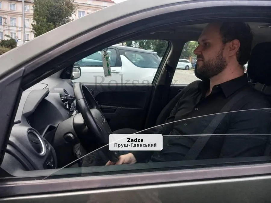 Chętnie poznam dziewczynę na wspólne wyjścia - 1/2