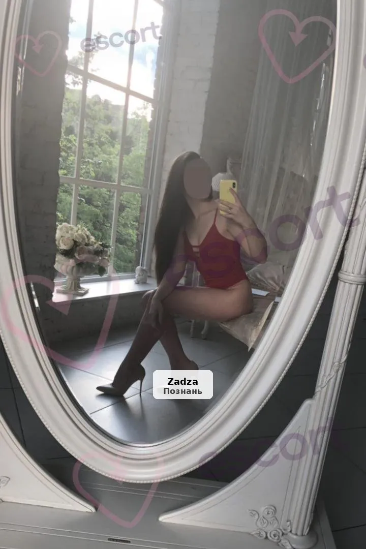 Atrakcyjna Paulinka zaprasza - 1/5