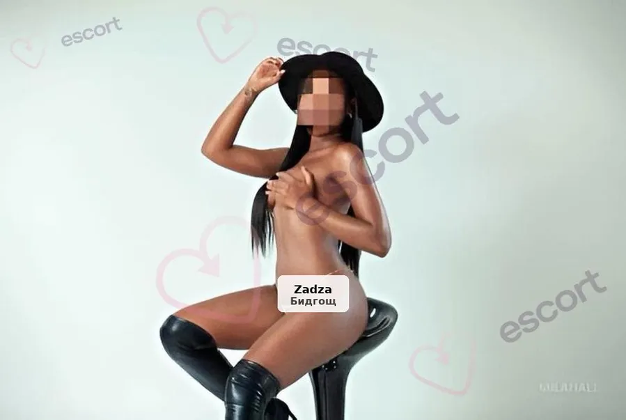 Valentina - beautiful and sensual brunette - 1/5