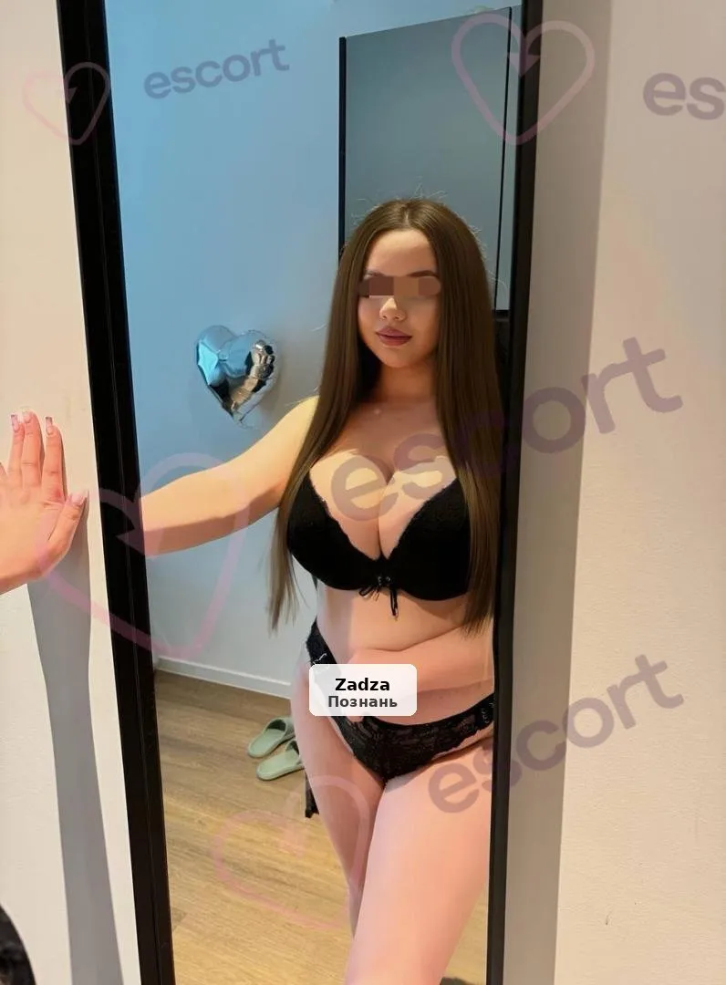 Beautiful and sexy Ella - unforgettable moments - 1/4