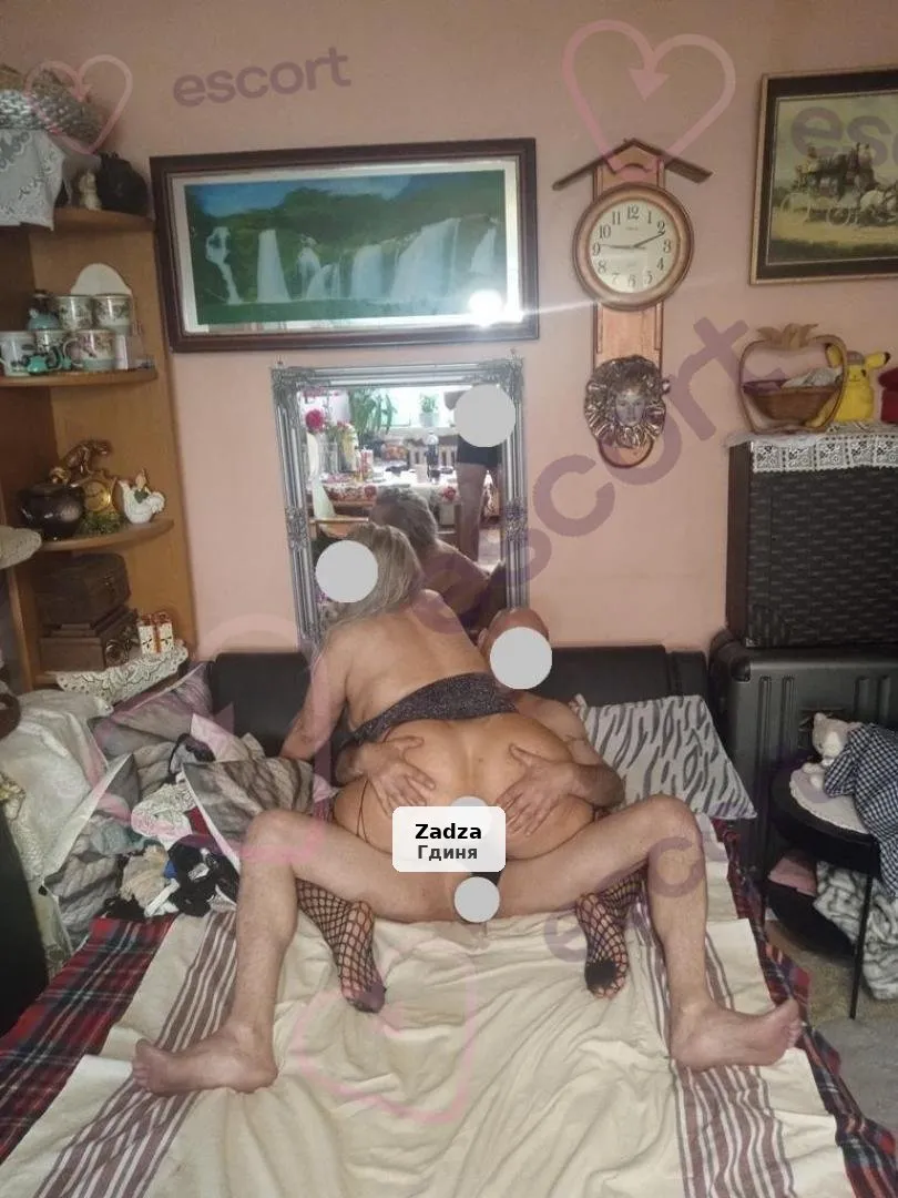 Gorące spotkanie z biseksualnym partnerem - 1/9
