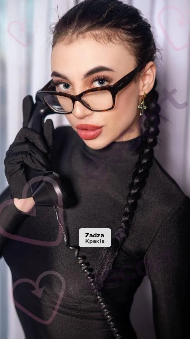 Czuła i otwarta Anna zaprasza na spotkanie - 1/4