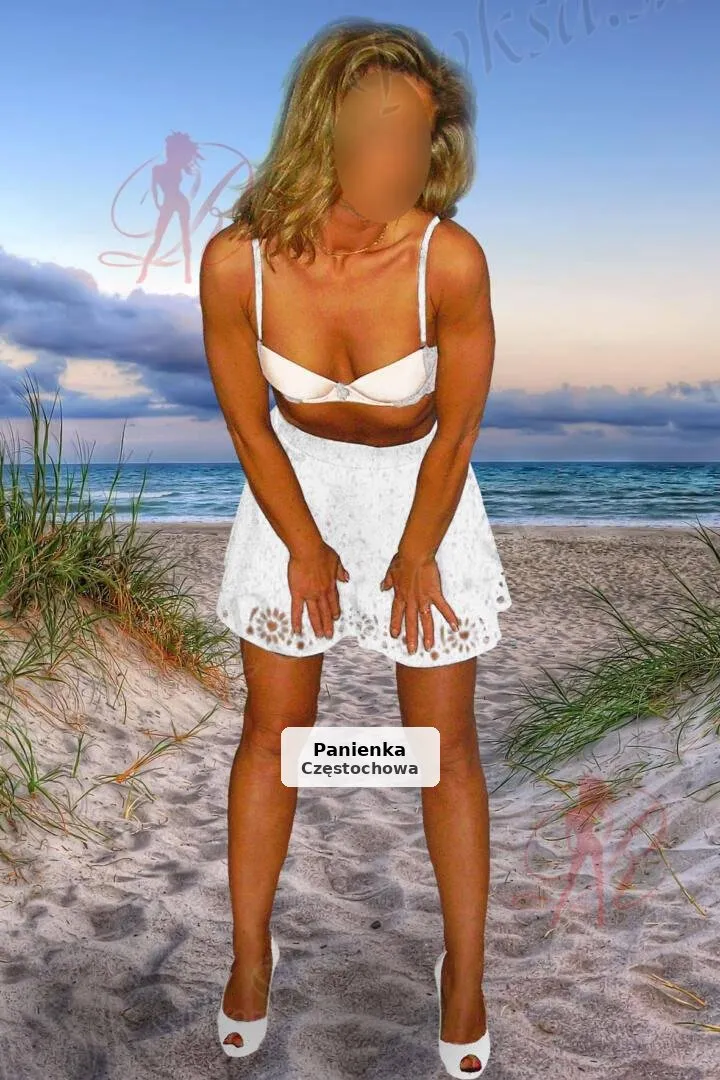 Sensual Blonde Invites for Intimate Meetings - 1/3