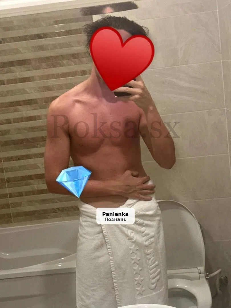 Przystojny 24-latek – Twój klucz do niezapomnianych chwil i rozkoszy - 1/3