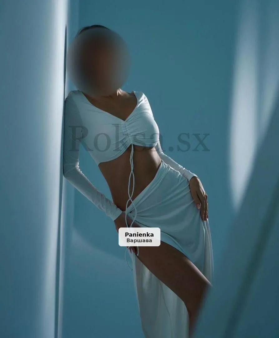 Oliwia, 26-letnia brunetka – zmysłowy masaż w centrum - 1/5