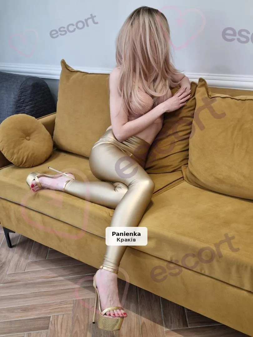 Niegrzeczna Vanessa - niezapomniane chwile relaksu - 1/6