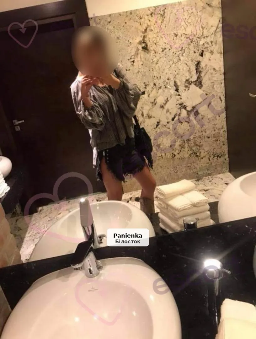Justyna – zmysłowe spotkania z klasą - 1/3