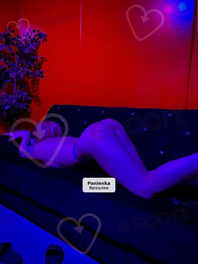 Carla - Zmysłowy Masaż Tantra i Nuru we Wrocławiu - 1/6