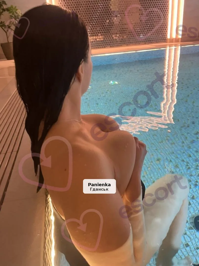 Relaxing Massage – Beautiful Girls & Body to Body - 1/8