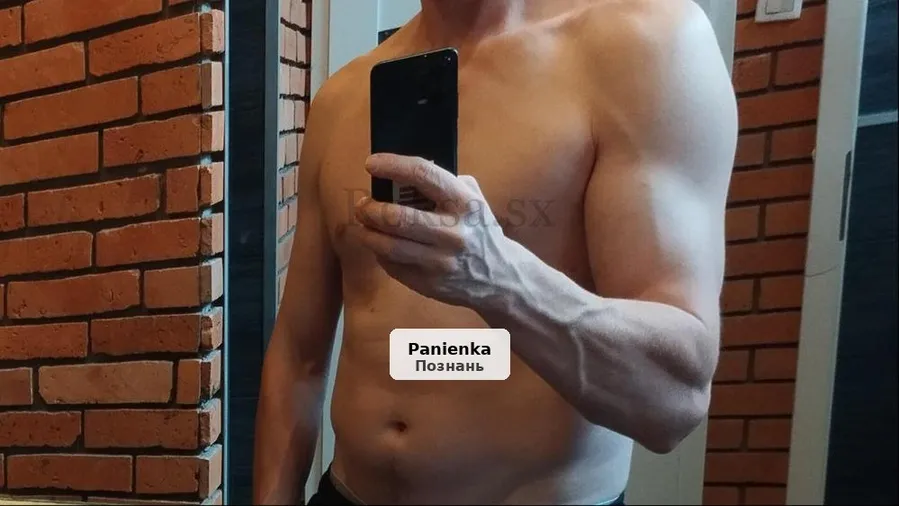 Mężczyzna o orientacji biseksualnej zaprasza na spotkania - 1/1