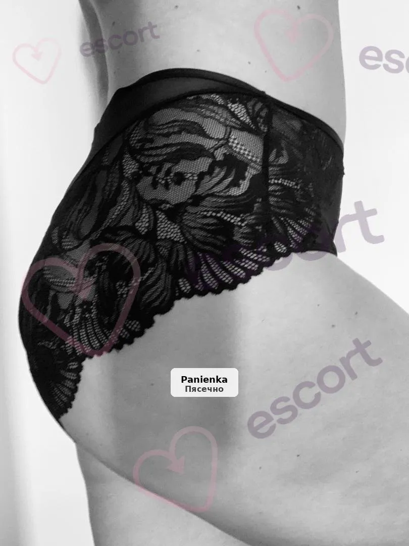 Seksowna kobieta plus size - 1/5