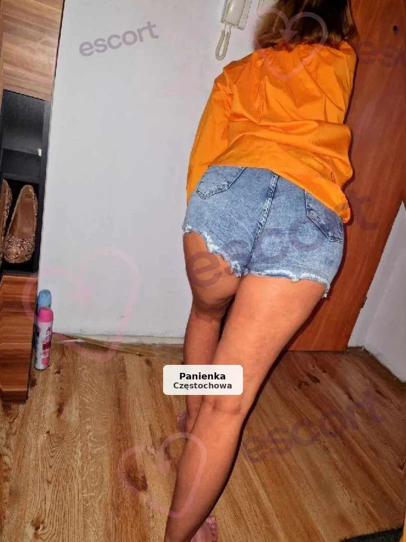 Eryka - Pleasant Meeting with Deep Throat Included - 1/3