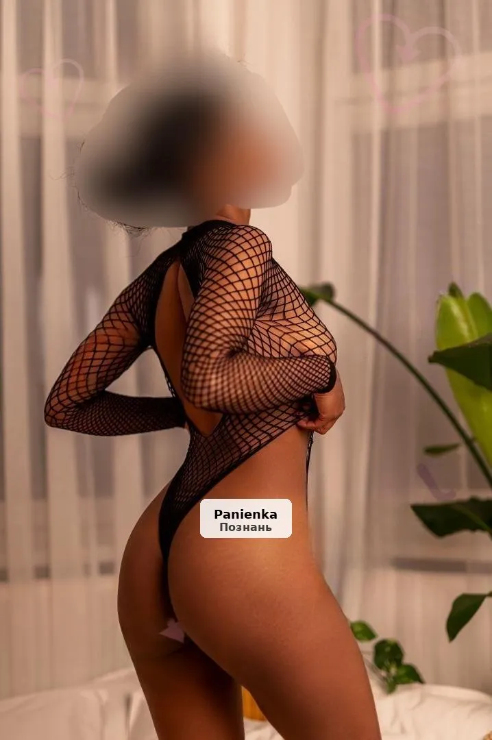 Lara – Przyjazna i Towarzyska Mulatka - 1/2