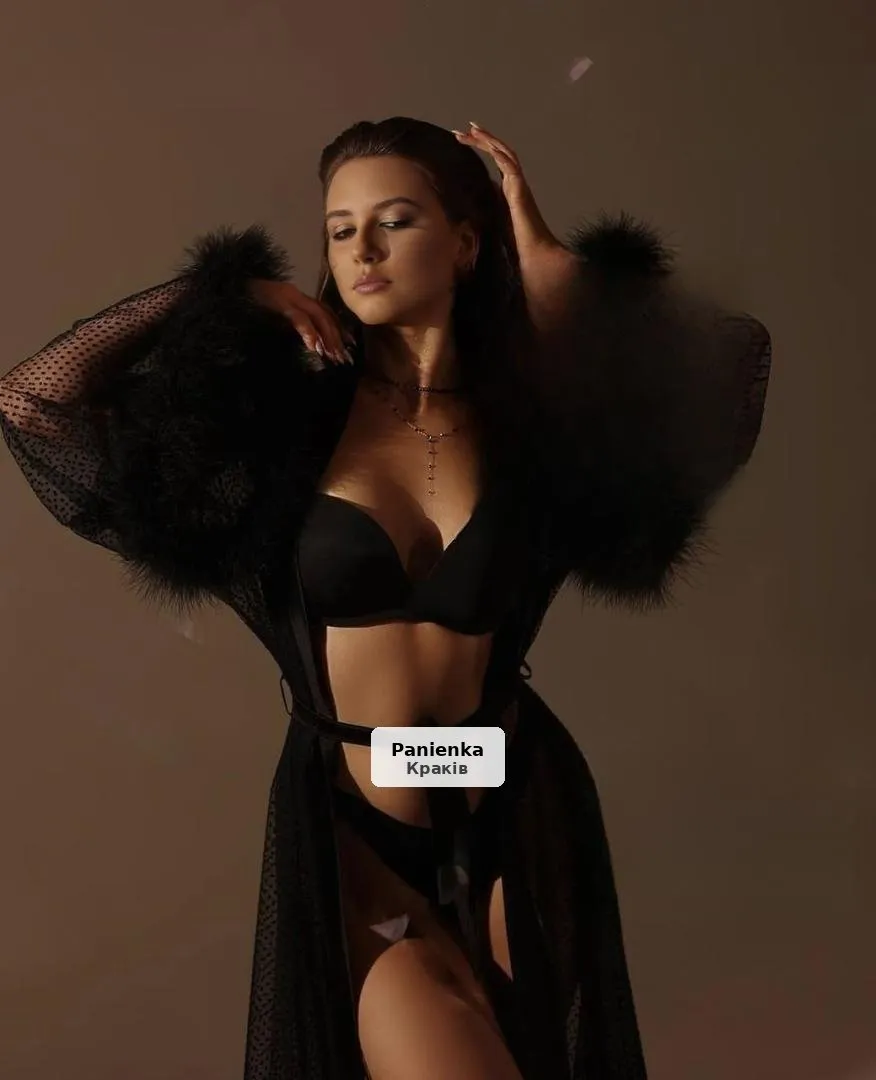 Sabrina – piękna brunetka o zjawiskowej sylwetce - 1/3