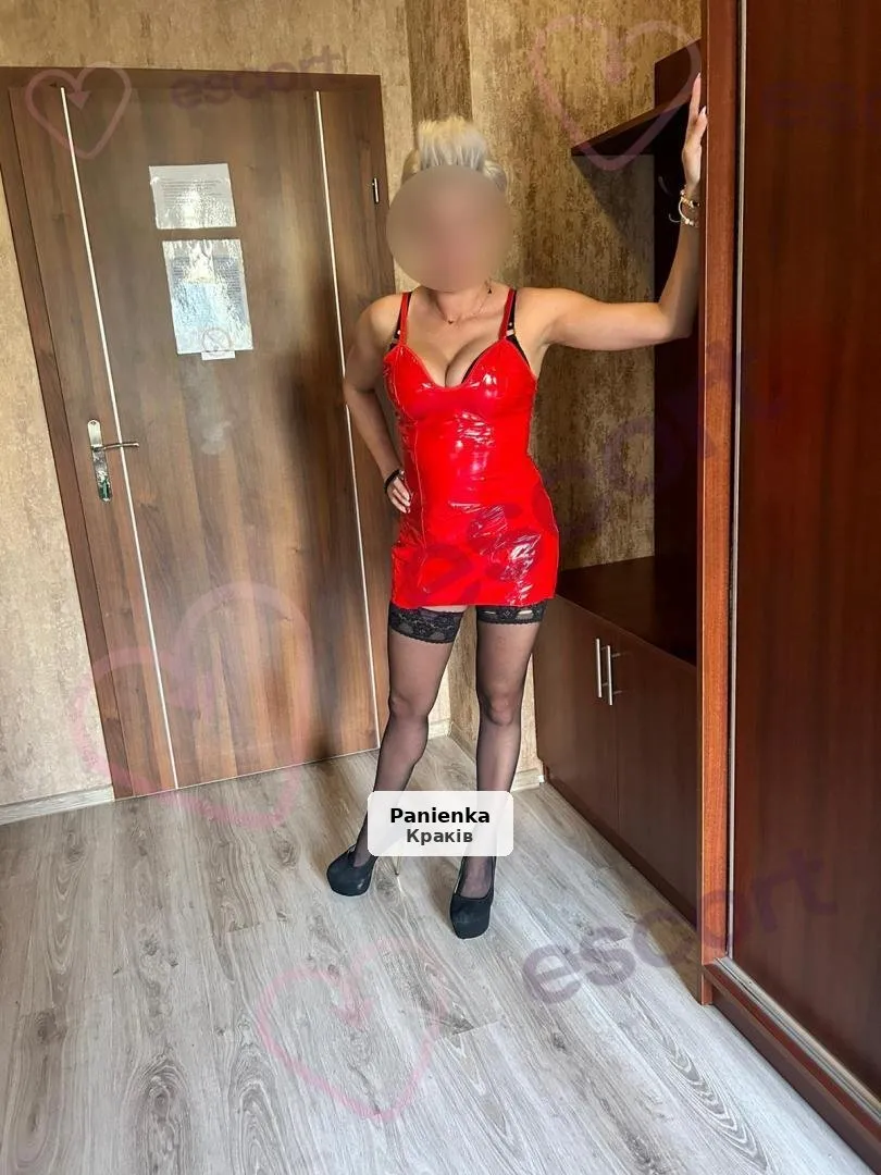 Чувственная атмосфера GFE и совместное купание - 1/6