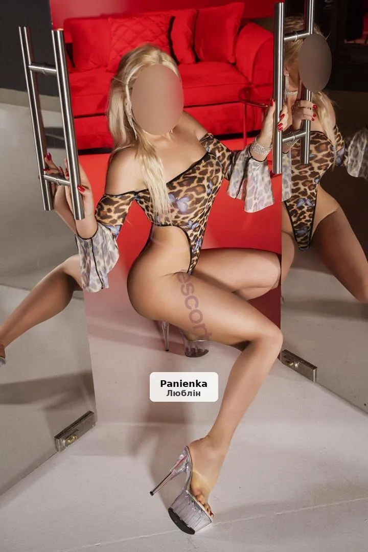 Atrakcyjna i zmysłowa Nikolka zaprasza - 1/5