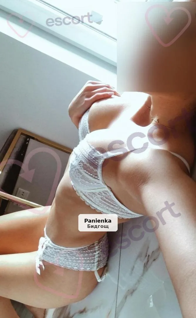 Mirela - zachwycająca uroda i pełne kształty - 1/3